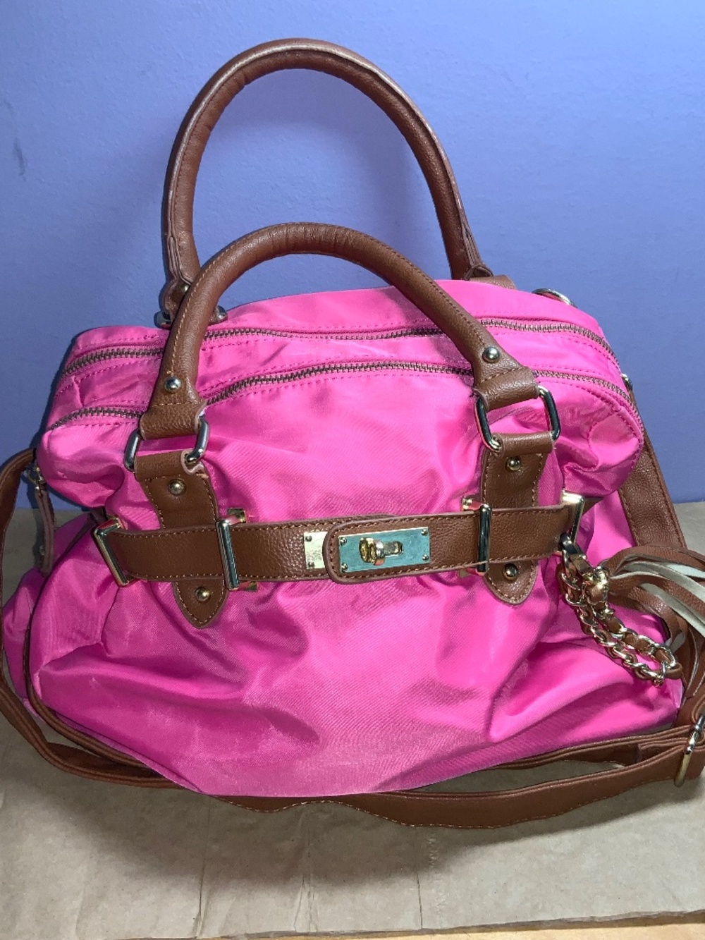 Steve Madden hot pink handbag crossbody purse brown trim tassel pockets